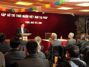 Rencontre avec les intellectuels vietnamiens en France